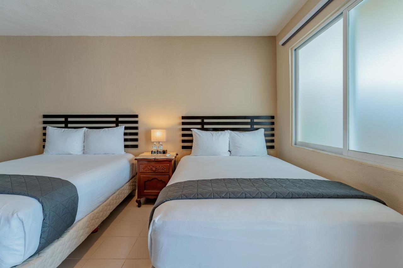 Hotel Brisas 5A Av, Плая-дель-Кармен Экстерьер фото