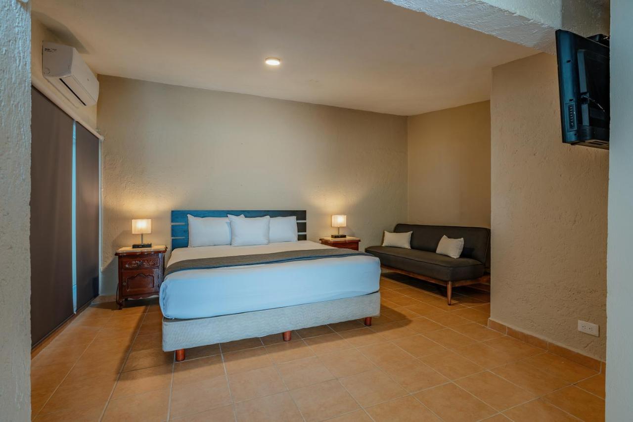 Hotel Brisas 5A Av, Плая-дель-Кармен Экстерьер фото